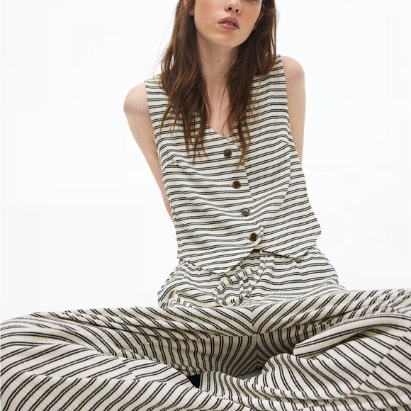 H&M Black and Cream Striped Vest - Picture 2 of 6